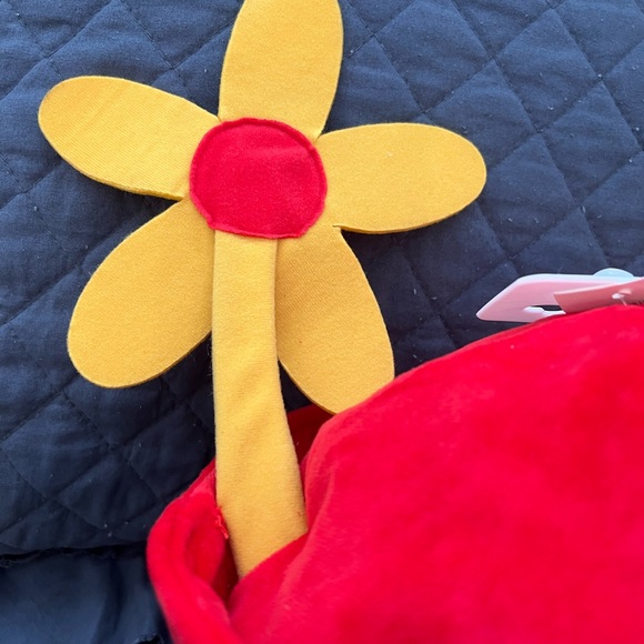 New Disney Parks Minnie Mouse Yellow Flower hat (adult) - Picture 3 of 4